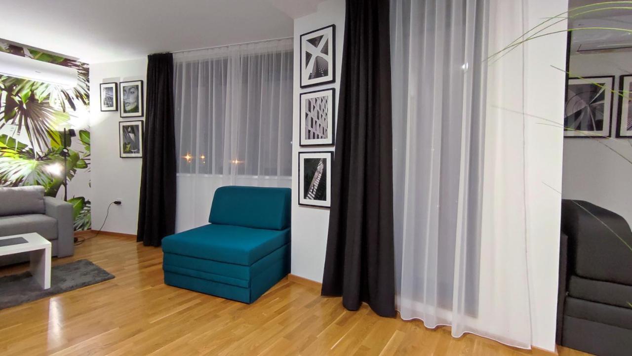 House Of Mac Apartments Ni Exteriör bild